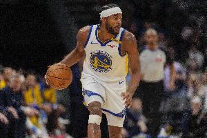 火力全开!穆迪半场9分35秒6中5高效砍下13分1断 4次犯规