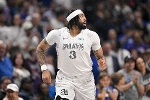 状态一般!浓眉半场8中3拿到6分2板1助 正负值-18全队最低