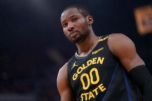 穆雷5年1.4亿提前续约!名记:丹尼尔斯和库明加也在寻求类似合同