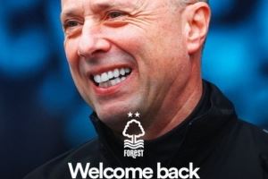 森林官方:合计出场超400次,俱乐部名宿沃恩和斯通加入教练组