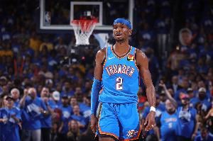  雷记：真有人相信NBA会不遗余力帮小球市雷霆赢球 太可笑了