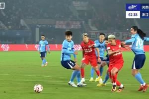 单场乌龙+送点!李提香拉倒卡多索送点,卡多索点射河南2-1浙江
