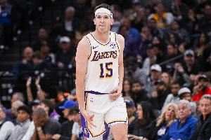  魔术师：里夫斯22投砍51分11板9助尤其出色 队友的表现也都很给力