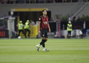  里奇：上半场我们的失误太多，下半场有所改善并展现了实力