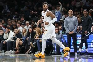  明日骑士VS老鹰！米切尔与贾勒特-阿伦皆出战成疑