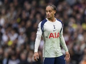  挣扎！热刺6500万队史标王西蒙斯12场0球1助，换上又换下表现不佳