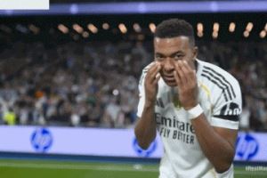  姆巴佩进球后的庆祝是献给一个11岁患病孩子，赛前就承诺这么做