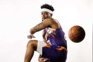  好家伙！古德温上阵6分钟5投全中&三分3中3 轰下13分正负值+11