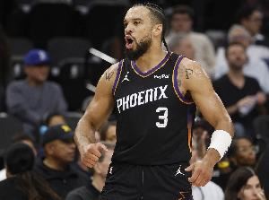 开局低迷但有调整！狄龙14中6得到18分2板4助1断 未出现失误