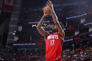  值多少？伊森开赛10场场均12+5&三分53.1% 此前拒绝亿元续约合同