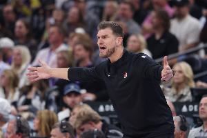  队记：开拓者似乎暂时失去了防守端魔力&一贯性 伤病也在影响球队