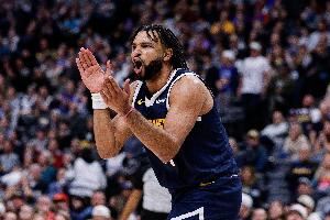  带队疯狂追分！穆雷反击一条龙打成2+1 个人连拿11分