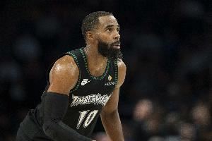  康利：打快节奏篮球对破区域联防很有帮助