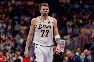  4失误太多！东契奇打满首节7中3拿到9分4助攻2抢断