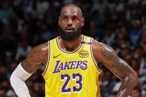  久疏战阵！詹姆斯首节出战7分24秒1中0得到1板2助1失误正负值-14