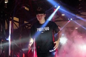  拓记：昨天说杨瀚森不会上结果被打脸 我要展开自我批评